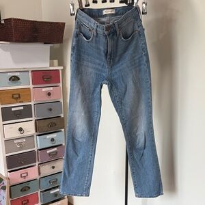Madewell women’s Straight Blue Jeans 26” inseam